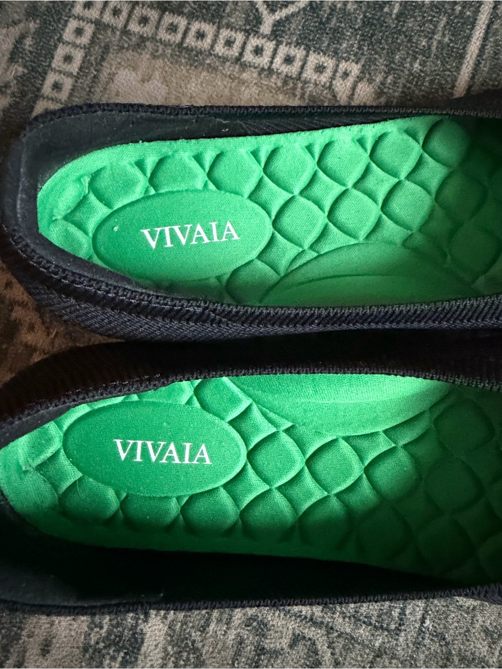 Vivaia Aria Walker flats women’s black knit upper green sole size 8.5 - Picture 4 of 7
